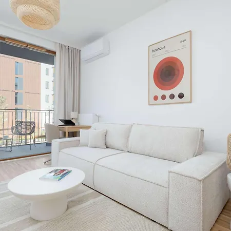 Unique With Air Conditioning And Underground Parking By Renters Prestige *