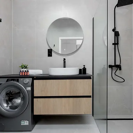 Unique With Air Conditioning And Underground Parking By Renters Prestige Apartamento *